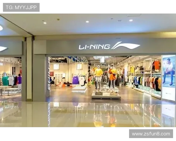 库尔勒足球装备专卖店全新开业 提供专业运动装备与个性定制服务